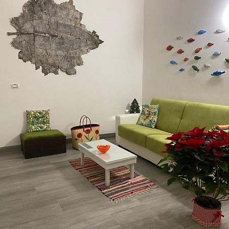 Iris Apartment, Comfort E Stile Nel Cuore Di Bisceglie Eksteriør bilde