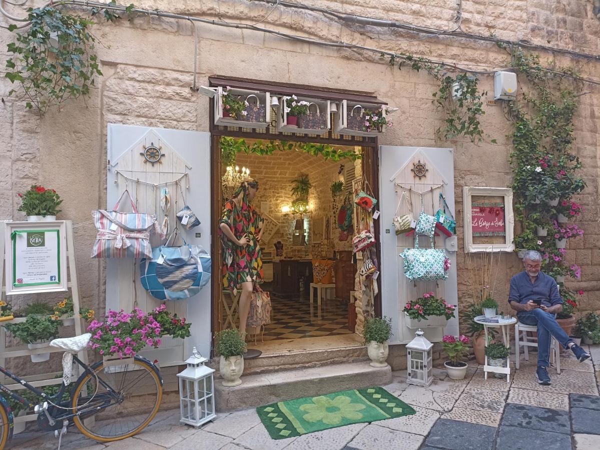 Iris Apartment, Comfort E Stile Nel Cuore Di Bisceglie Eksteriør bilde