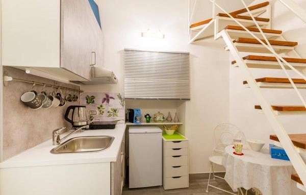 Iris Apartment, Comfort E Stile Nel Cuore Di Bisceglie Eksteriør bilde